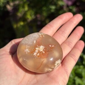 Large Flower Agate Circular Palm Stone